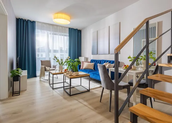 Deluxe Apartments By The Railway Station Wroclaw - Parking W Cenie, Poland