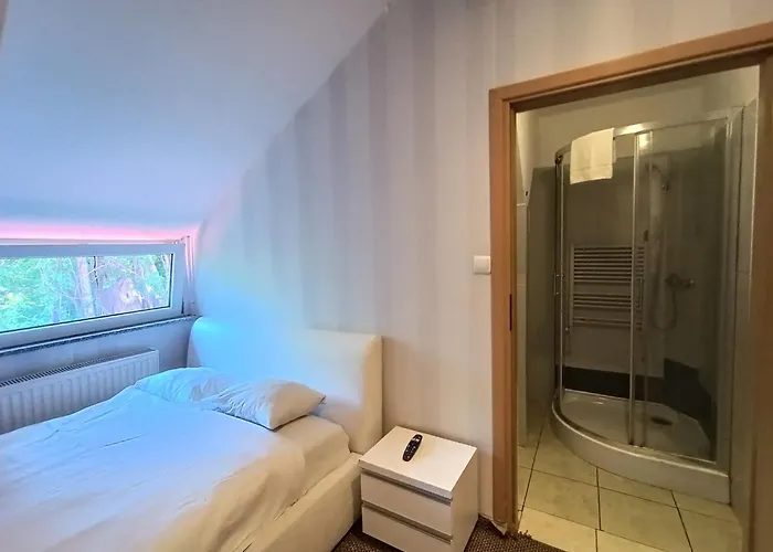 Fitness Hostel - Darmowy Parking Wrocław, Polska